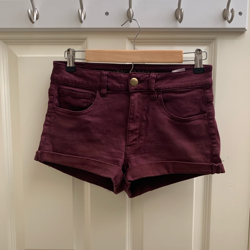 AE maroon super stretch shorts
